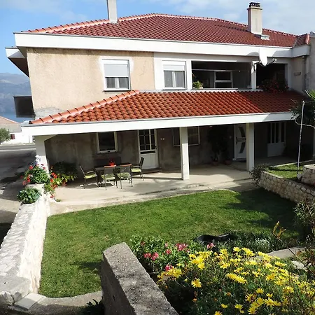 Ana Rudici Apartman *